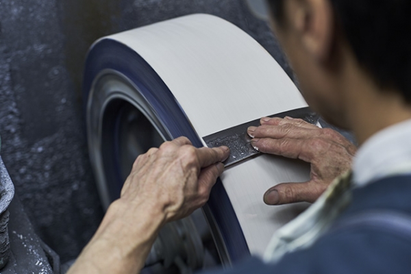 Damascus Gyuto - with brim, rust-resistant, Super Gold 2, total length 31cm, chef's knife, fish, meat, Ubukeya, gift, souvenir